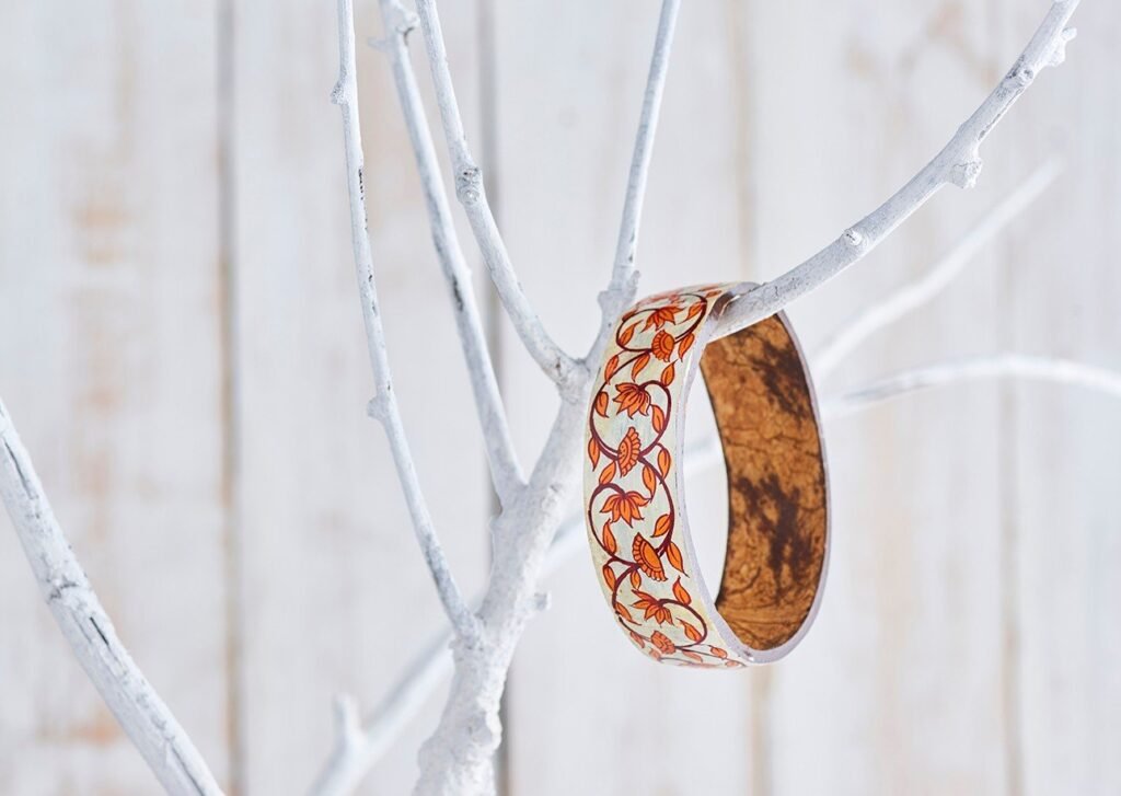 [ZOPT27] Hand Painted Cococnut Shell Bangle – Zola India – A piece of Earth
